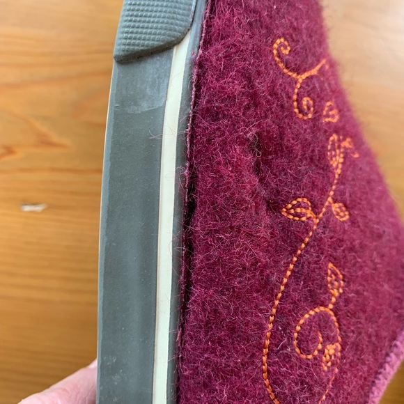 Keen Wool Clogs, Size 9, Wine with Orange - Picture 8 of 10